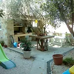 Argoliki Thalassa Míloi