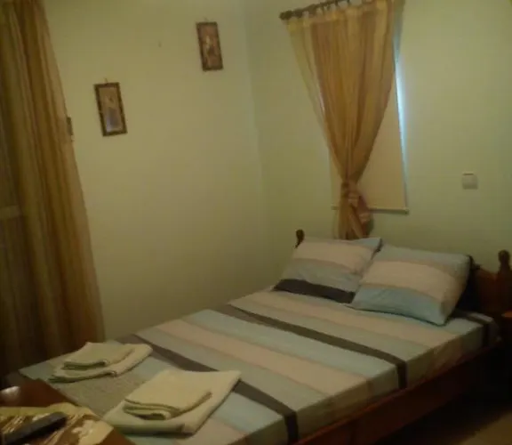 Argoliki Thalassa Míloi