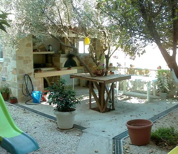 Argoliki Thalassa Míloi