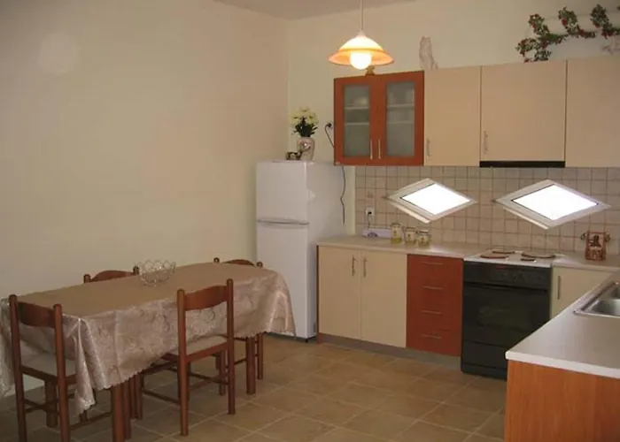 Argoliki Thalassa Apartment *